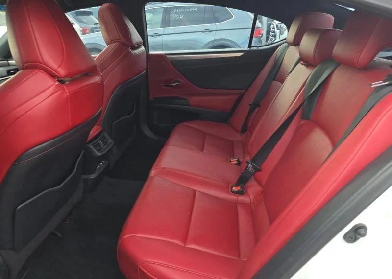 2021 Lexus ES 7th Gen - Image 10 of 11