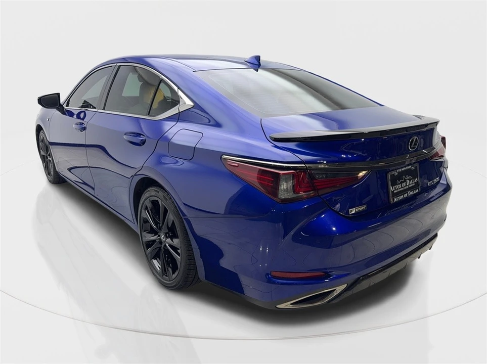 2021 Lexus ES 7th Gen - Image 9 of 12