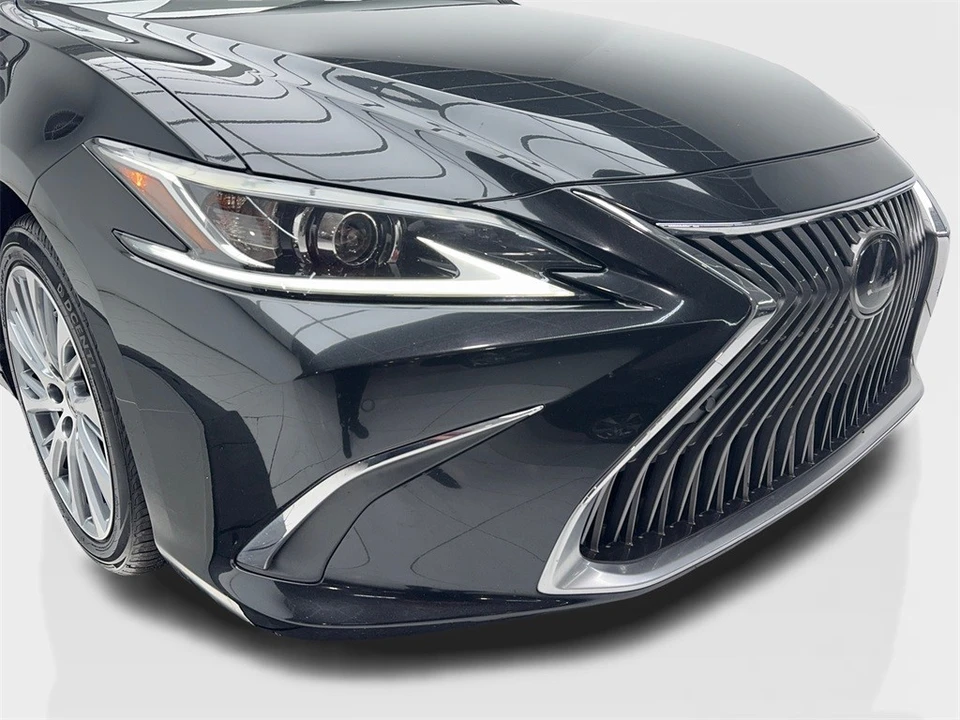 2021 Lexus ES 7th Gen - Image 3 of 12