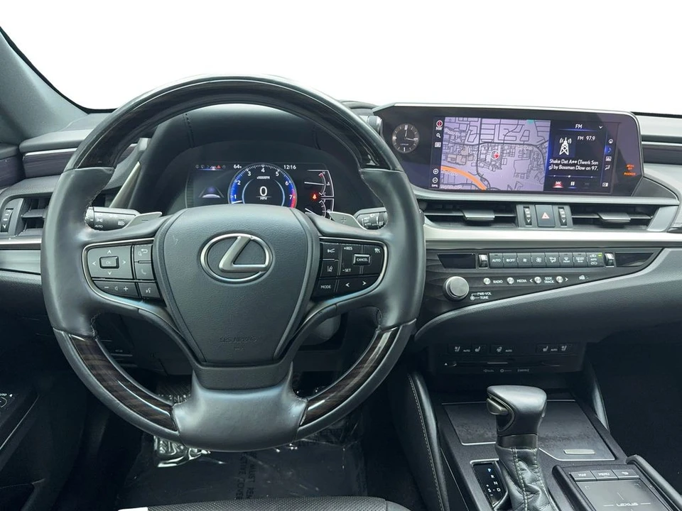 2021 Lexus ES 7th Gen - Image 17 of 21