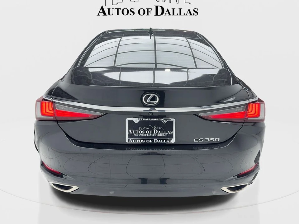 2021 Lexus ES 7th Gen - Image 11 of 21