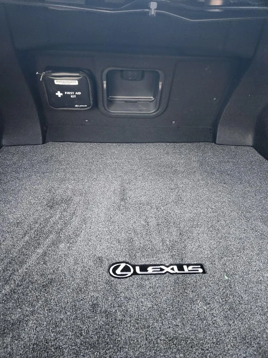 2021 Lexus ES 7th Gen - Image 13 of 25