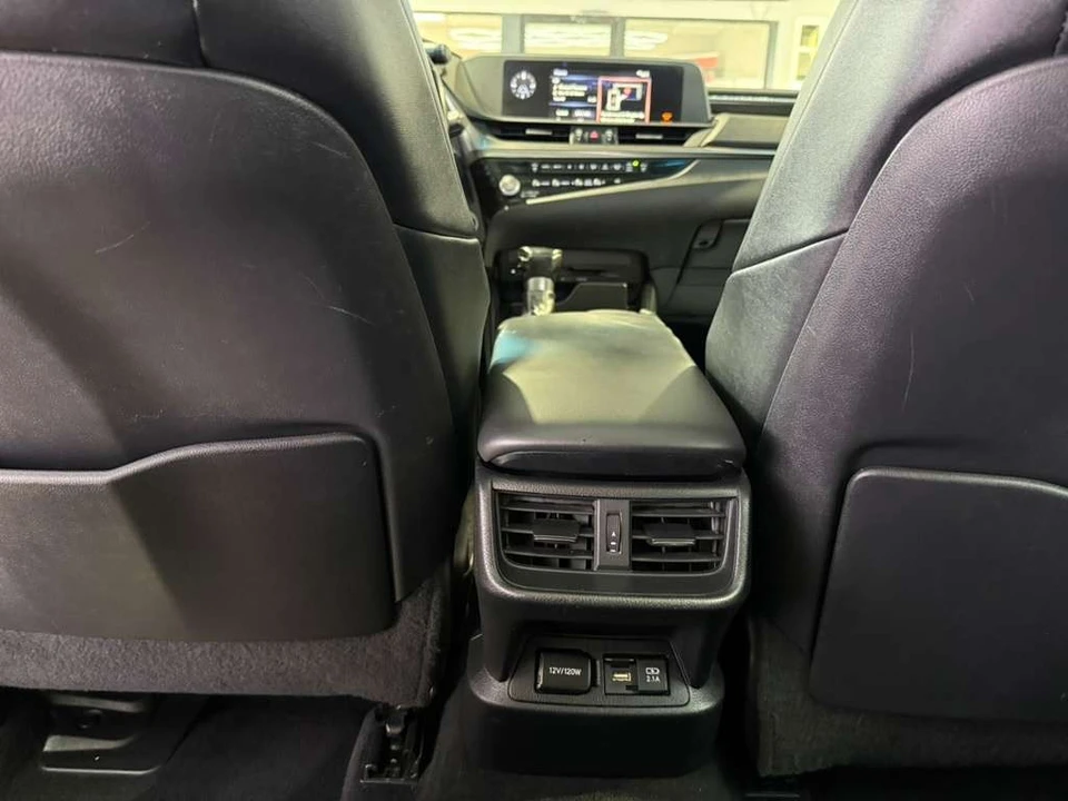 2021 Lexus ES 7th Gen - Image 22 of 31