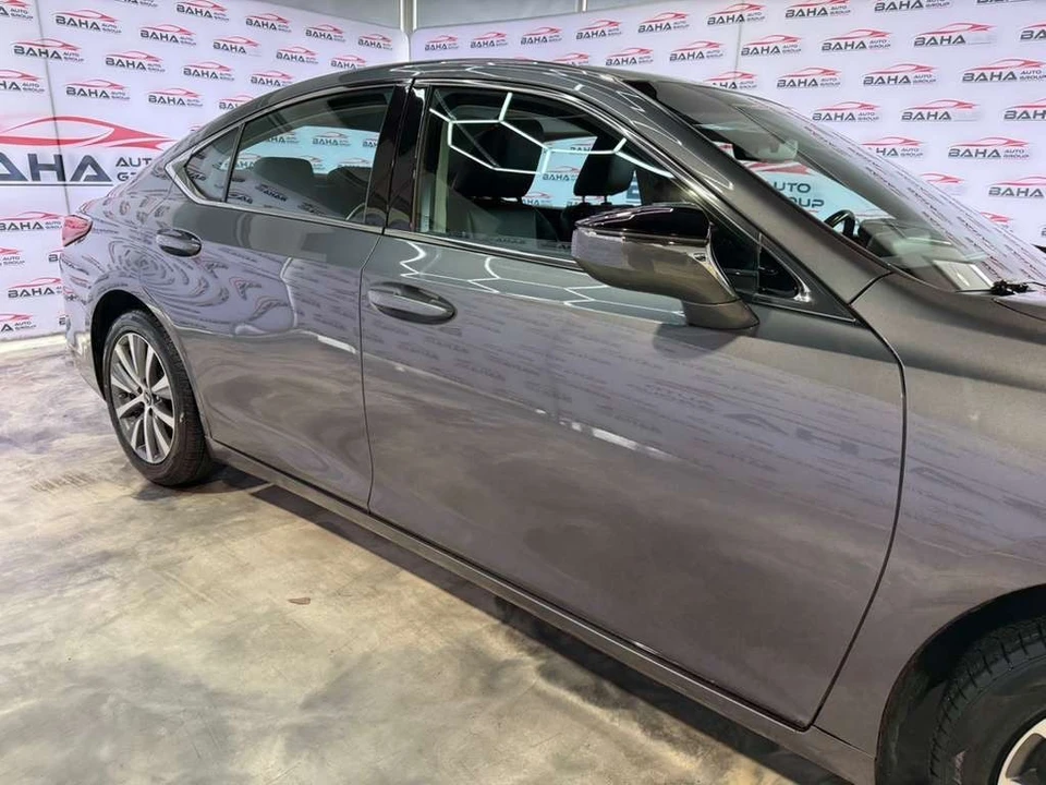 2021 Lexus ES 7th Gen - Image 7 of 31