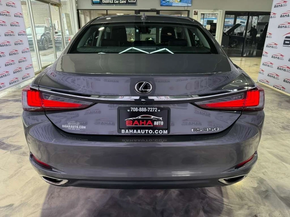 2021 Lexus ES 7th Gen - Image 9 of 31