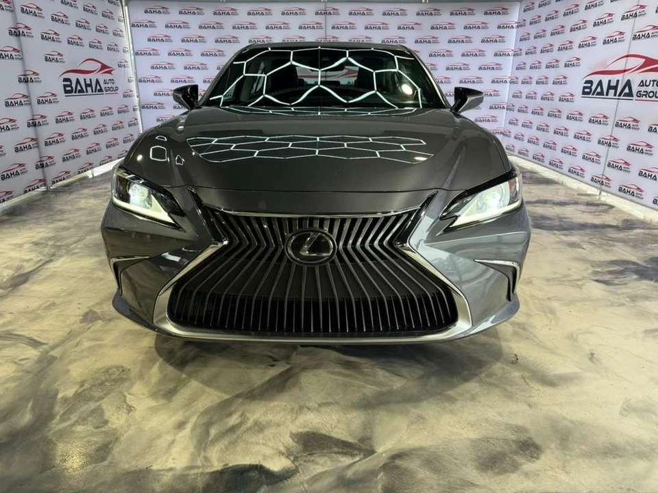 2021 Lexus ES 7th Gen - Image 3 of 31
