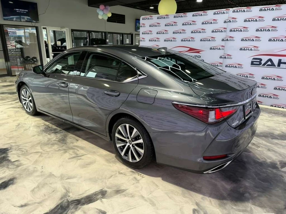 2021 Lexus ES 7th Gen - Image 10 of 31