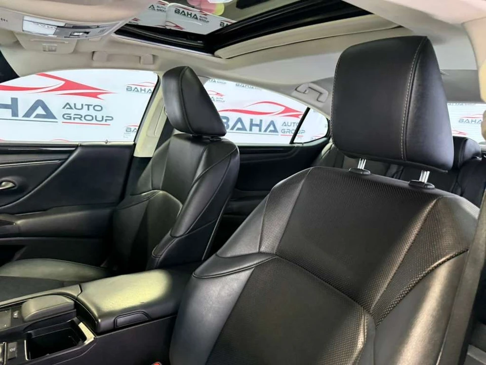 2021 Lexus ES 7th Gen - Image 31 of 31