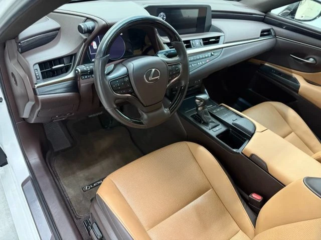 2021 Lexus ES 7th Gen - Image 9 of 12