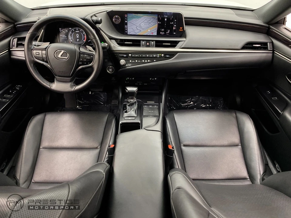 2021 Lexus ES 7th Gen - Image 19 of 21