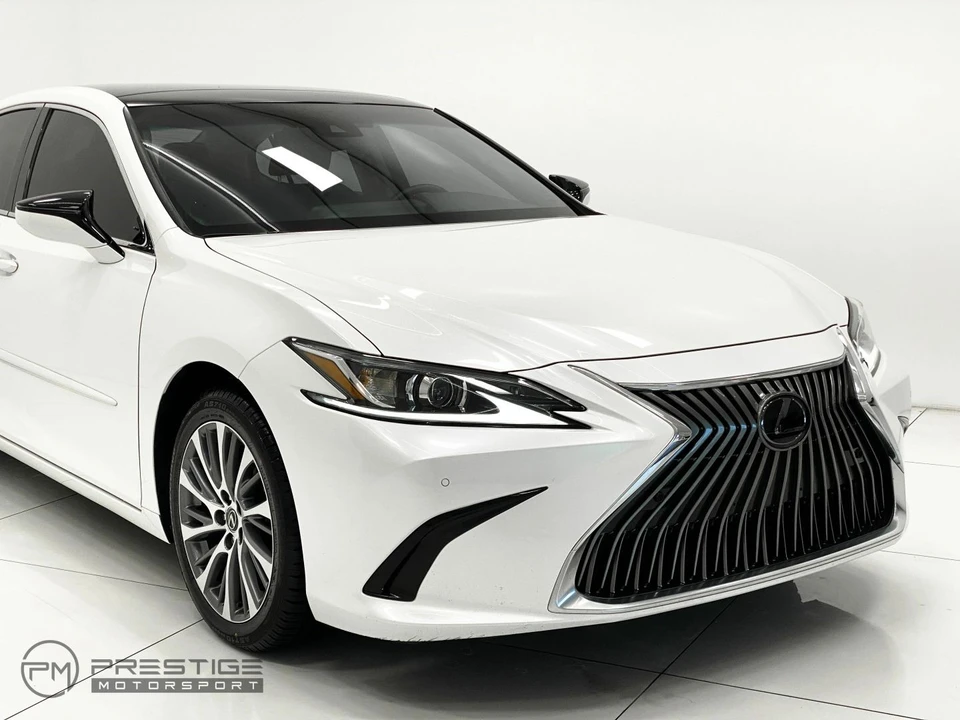 2021 Lexus ES 7th Gen - Image 9 of 21