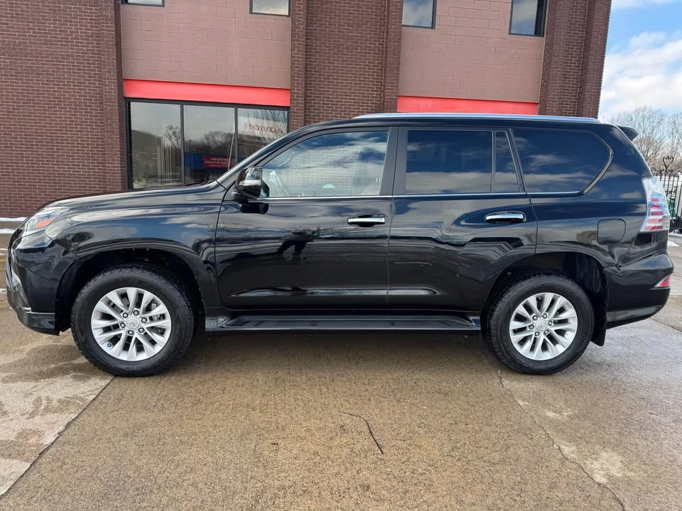 2021 Lexus GX 3rd Gen - Image 6 of 15