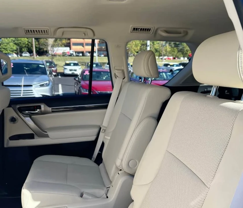 2021 Lexus GX 3rd Gen - Image 4 of 5