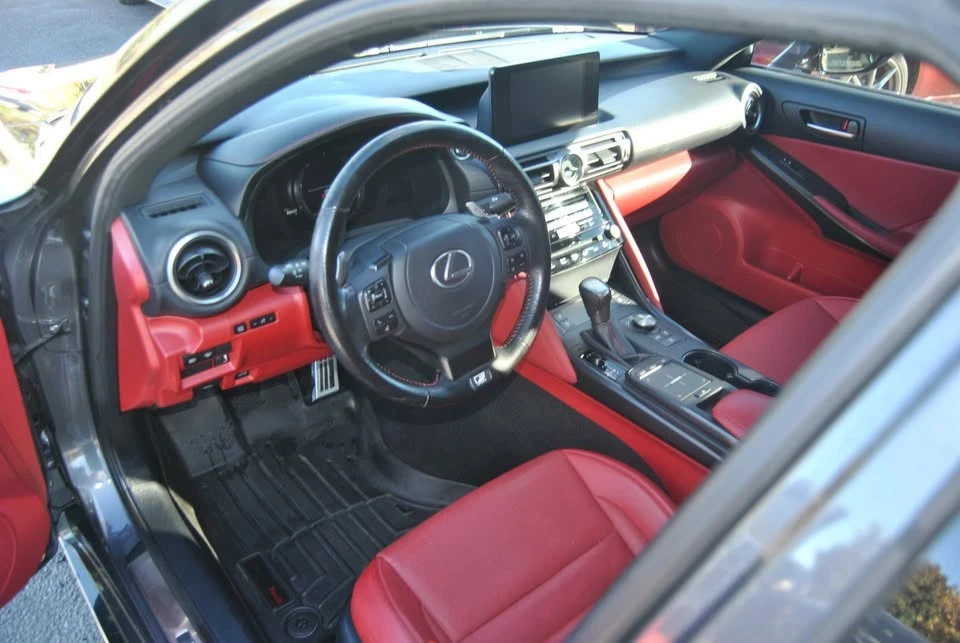 2021 Lexus IS 3rd Gen - Image 11 of 20