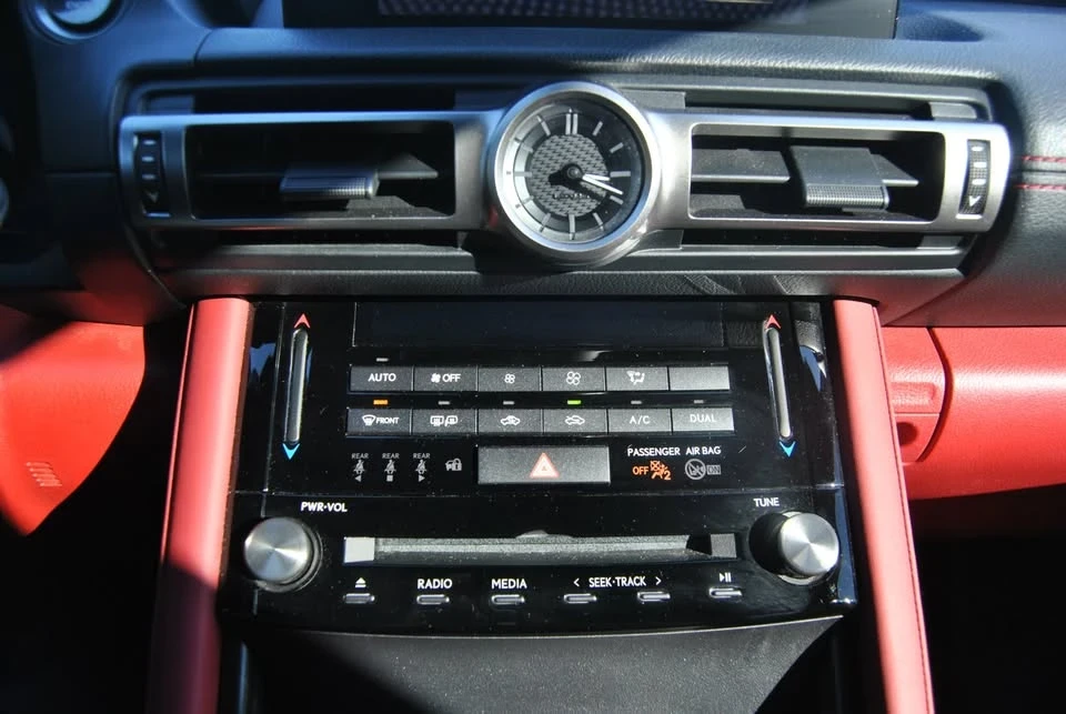 2021 Lexus IS 3rd Gen - Image 17 of 20