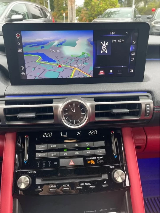 2021 Lexus IS 3rd Gen - Image 10 of 12