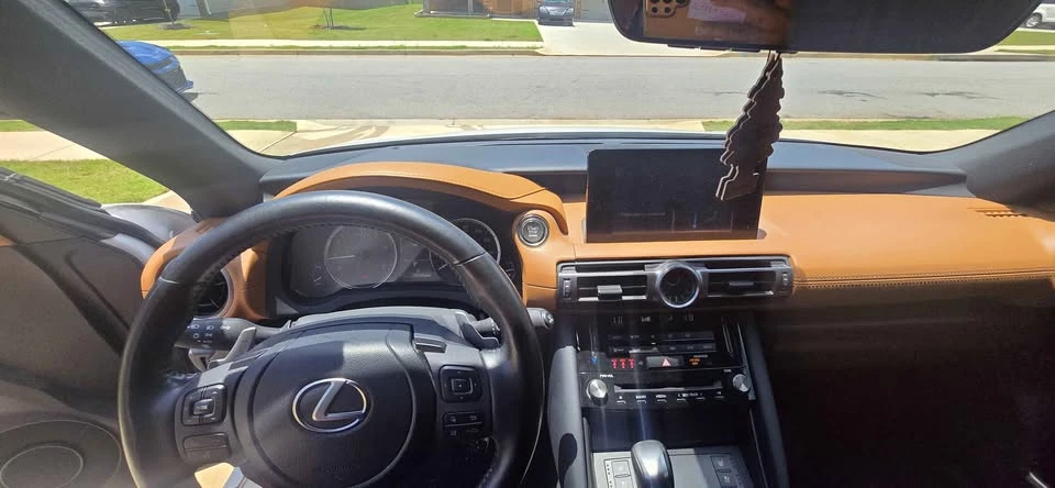 2021 Lexus IS 3rd Gen - Image 9 of 16