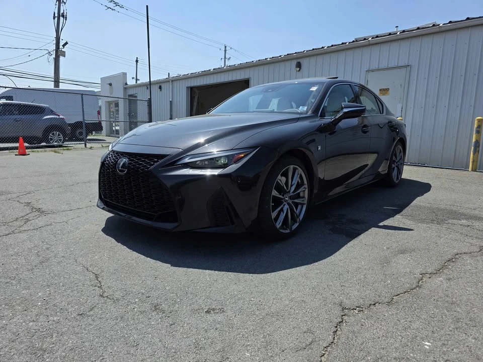 2021 Lexus IS 3rd Gen - Image 4 of 8