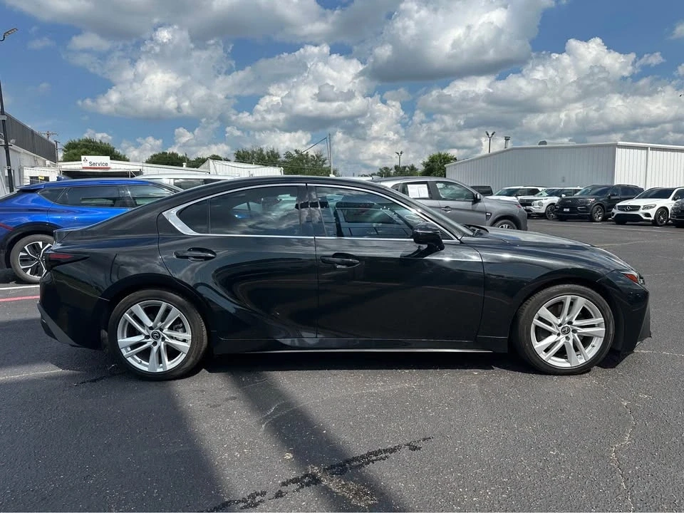 2021 Lexus IS 3rd Gen - Image 3 of 10