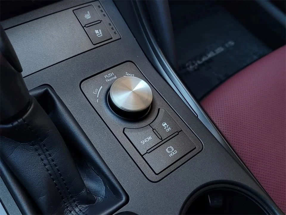2021 Lexus IS 3rd Gen - Image 11 of 14