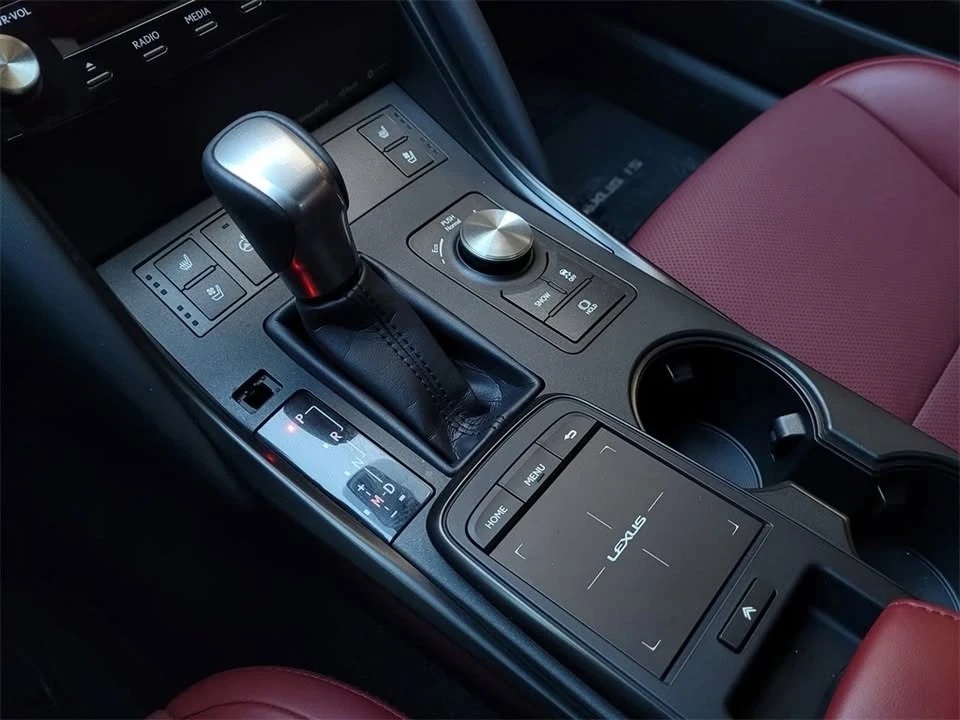 2021 Lexus IS 3rd Gen - Image 10 of 14