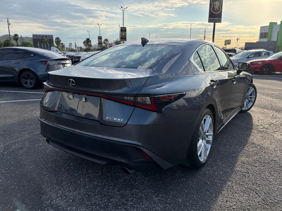 2021 Lexus IS 3rd Gen - Image 5 of 5