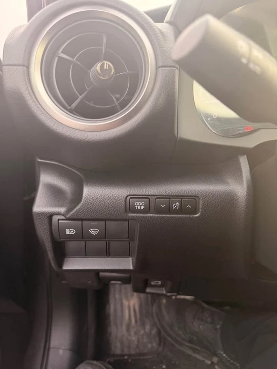 2021 Lexus IS 3rd Gen - Image 10 of 17