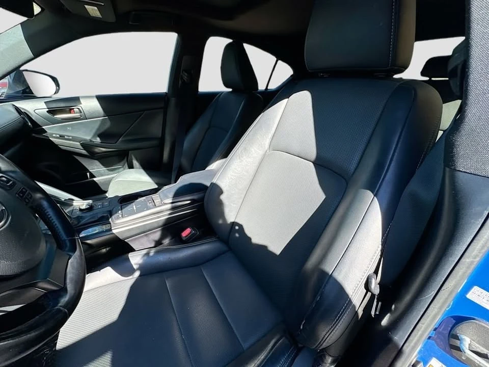 2021 Lexus IS 3rd Gen - Image 18 of 20