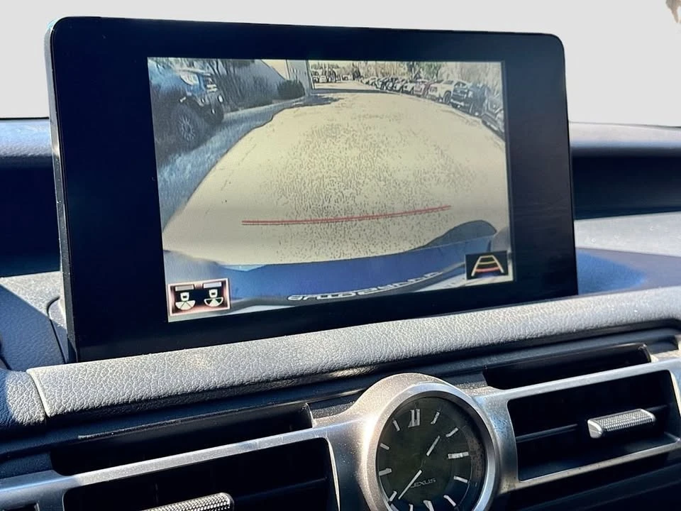 2021 Lexus IS 3rd Gen - Image 13 of 20