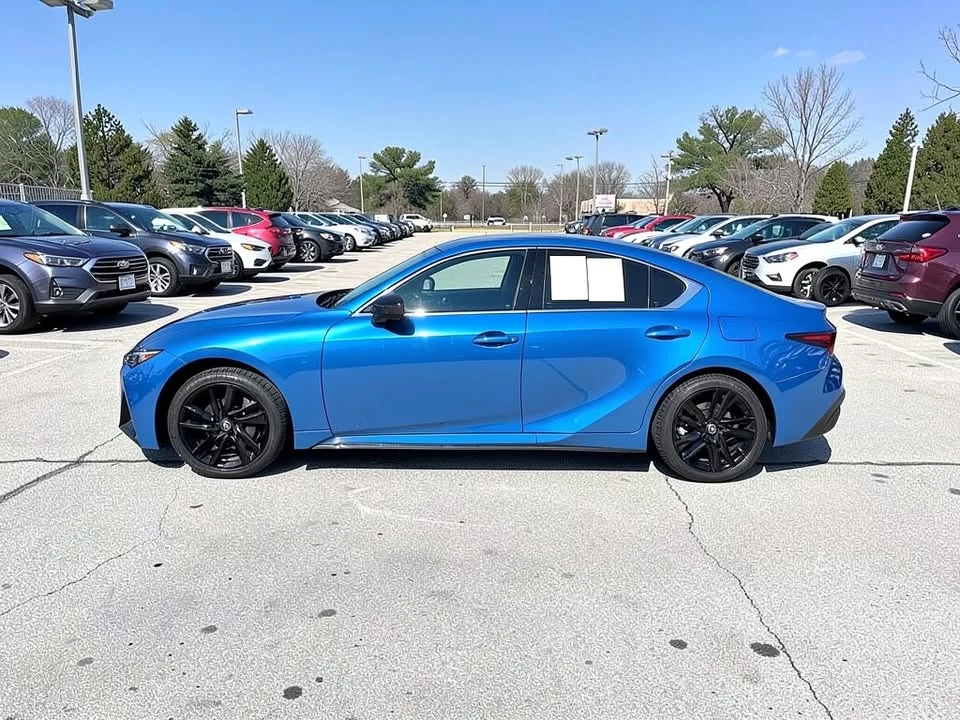 2021 Lexus IS 3rd Gen - Image 4 of 20