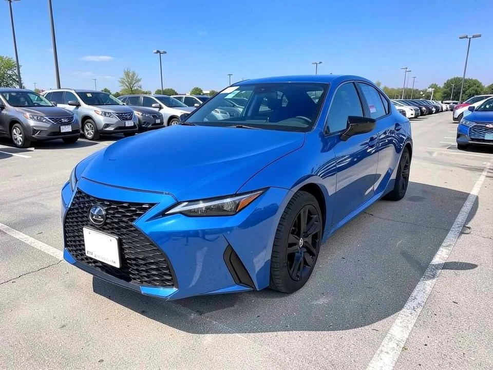 2021 Lexus IS 3rd Gen - Image 3 of 20