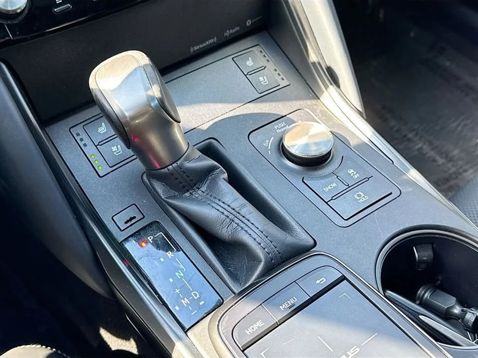 2021 Lexus IS 3rd Gen - Image 16 of 20
