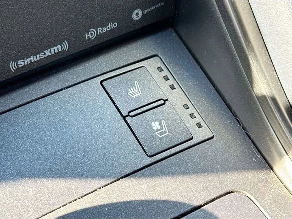 2021 Lexus IS 3rd Gen - Image 19 of 20