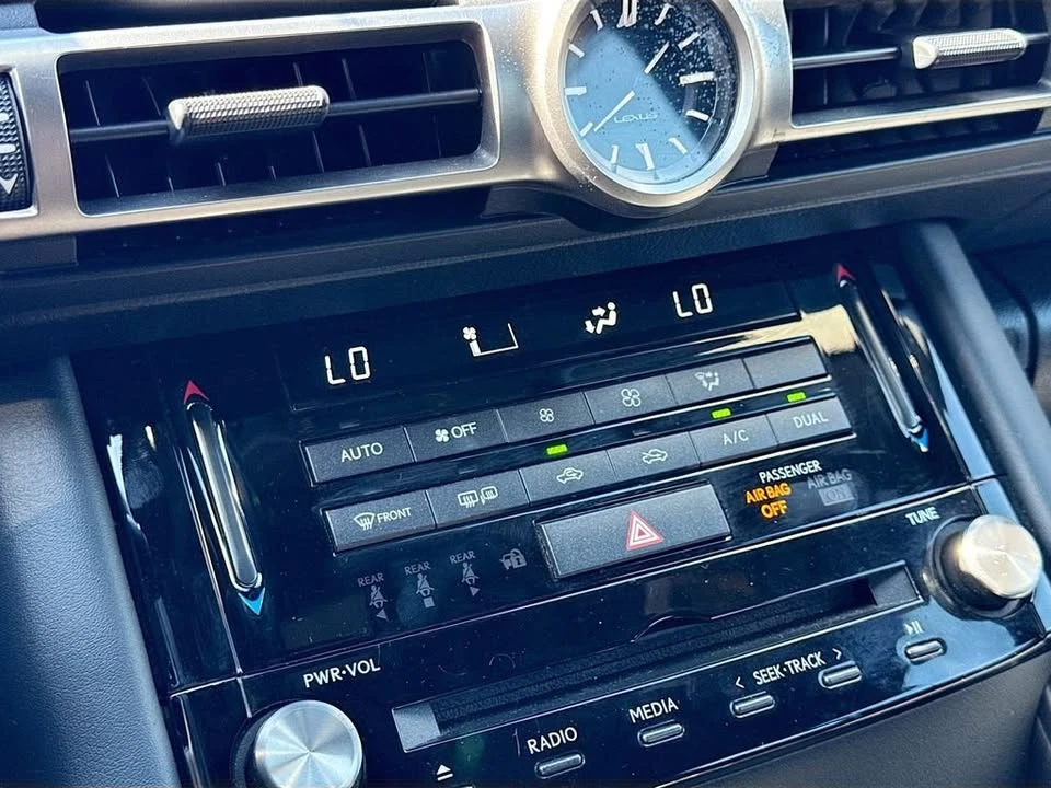 2021 Lexus IS 3rd Gen - Image 15 of 20