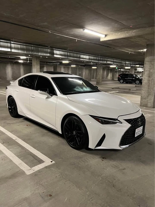 2021 Lexus IS 3rd Gen - Image 5 of 19