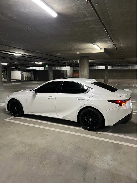 2021 Lexus IS 3rd Gen - Image 11 of 19
