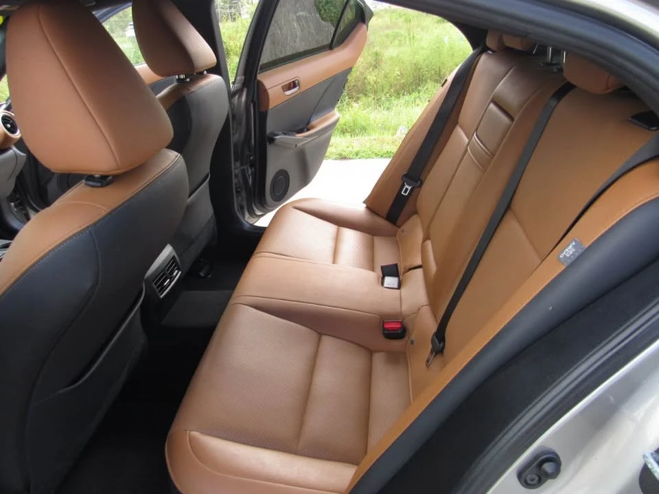 2021 Lexus IS 3rd Gen - Image 11 of 17