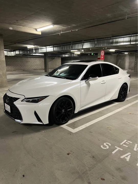 2021 Lexus IS 3rd Gen - Image 4 of 19