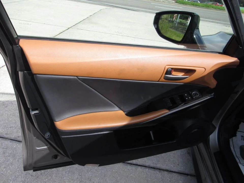 2021 Lexus IS 3rd Gen - Image 5 of 17