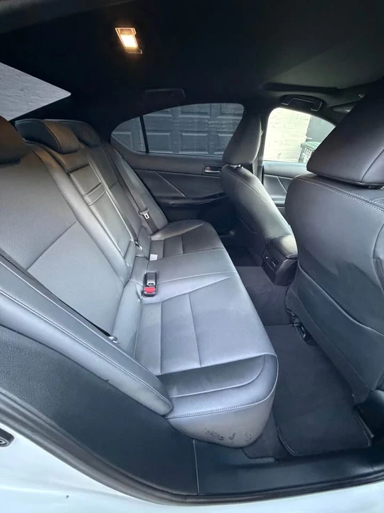 2021 Lexus IS 3rd Gen - Image 8 of 11