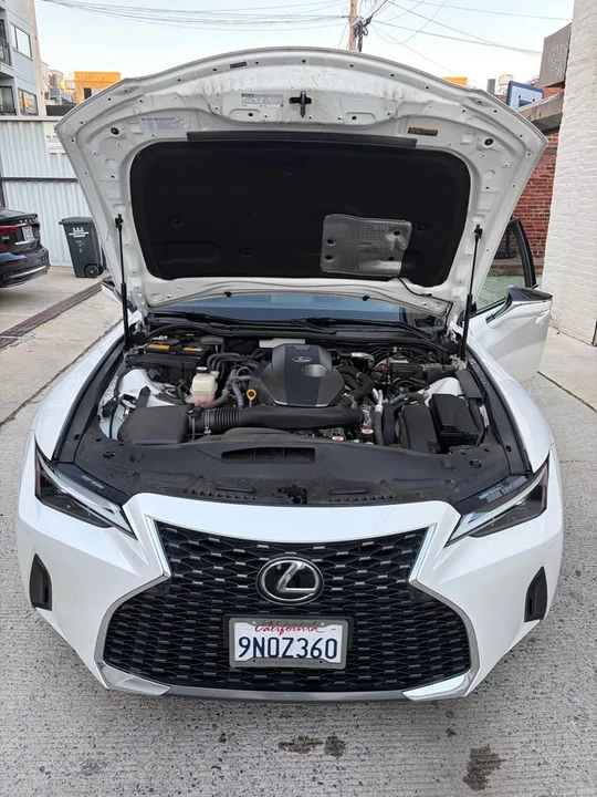 2021 Lexus IS 3rd Gen - Image 9 of 11