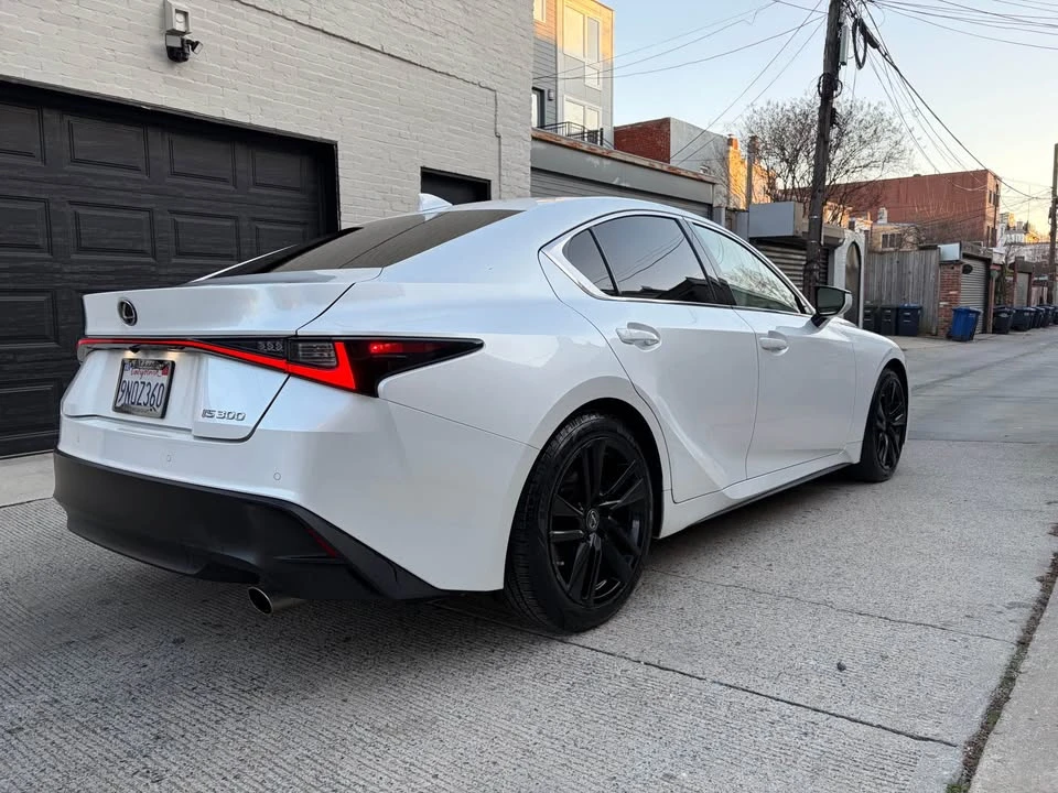 2021 Lexus IS 3rd Gen - Image 4 of 11