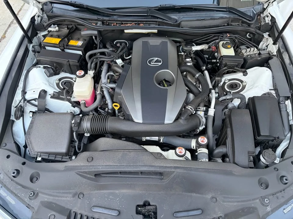 2021 Lexus IS 3rd Gen - Image 10 of 11