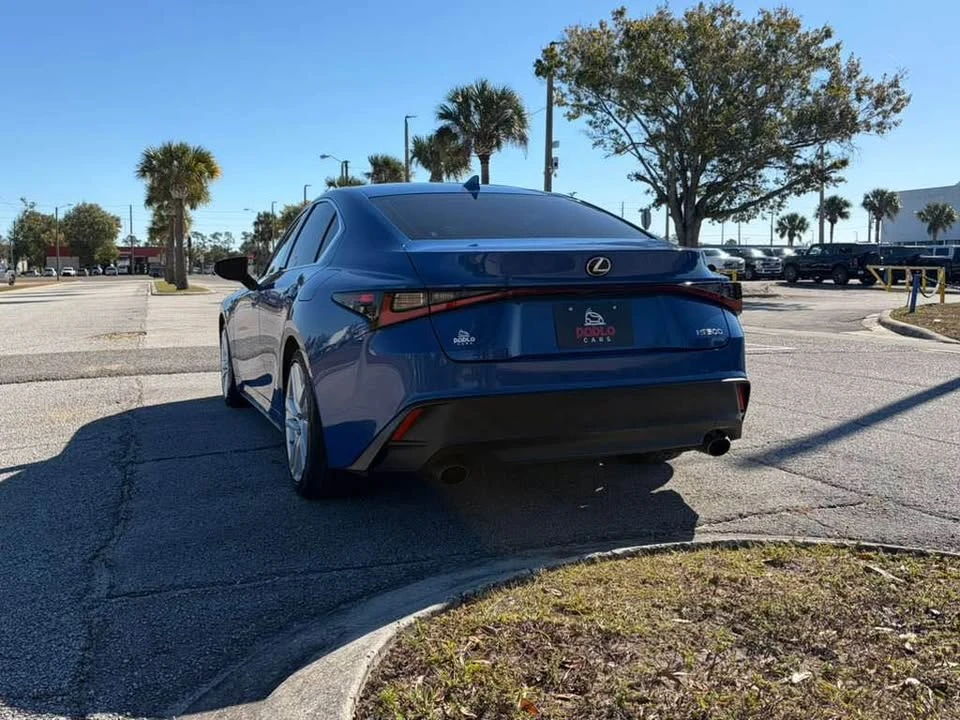 2021 Lexus IS 3rd Gen - Image 4 of 18