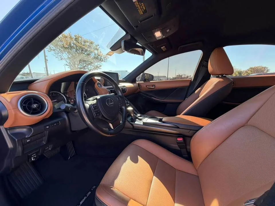 2021 Lexus IS 3rd Gen - Image 11 of 18