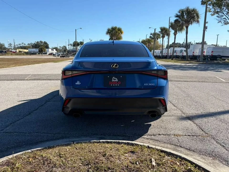 2021 Lexus IS 3rd Gen - Image 5 of 18