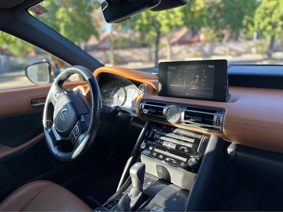 2021 Lexus IS 3rd Gen - Image 4 of 9