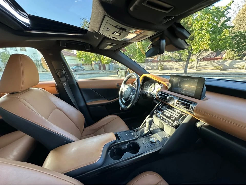 2021 Lexus IS 3rd Gen - Image 3 of 9
