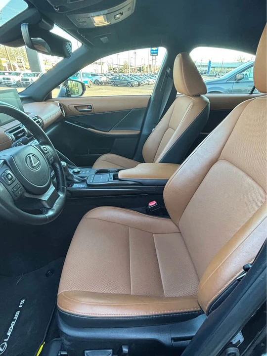 2021 Lexus IS 3rd Gen - Image 5 of 5