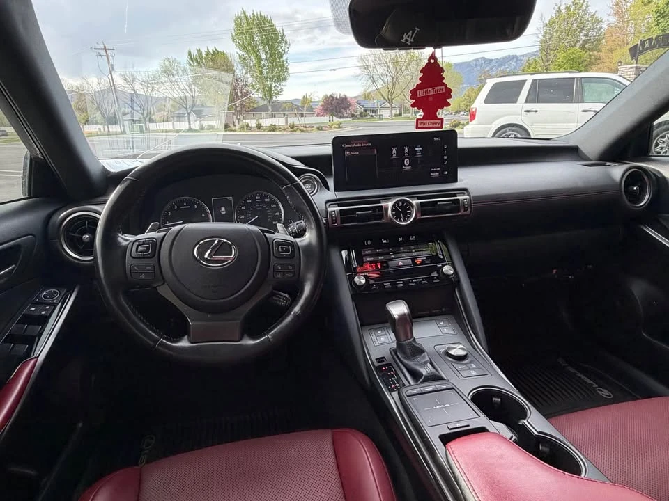 2021 Lexus IS 3rd Gen - Image 7 of 12